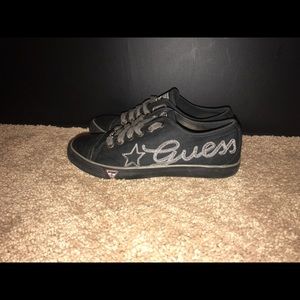 Guess Sneakers 👟